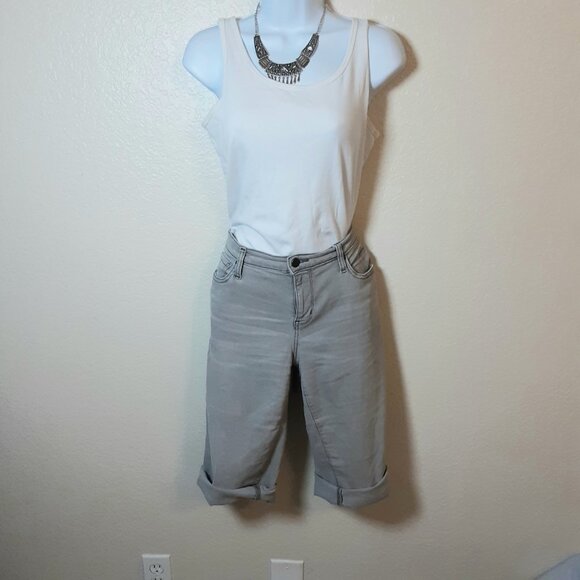 DKNY Bermuda Grey Capri Jean Shorts - Picture 2 of 4